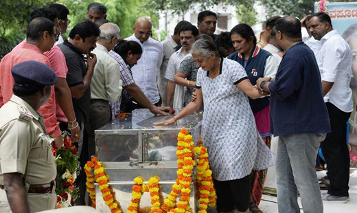 Gauri lankesh funeral